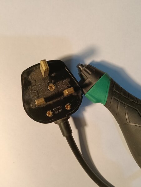 Scula noua de indepart mortarul