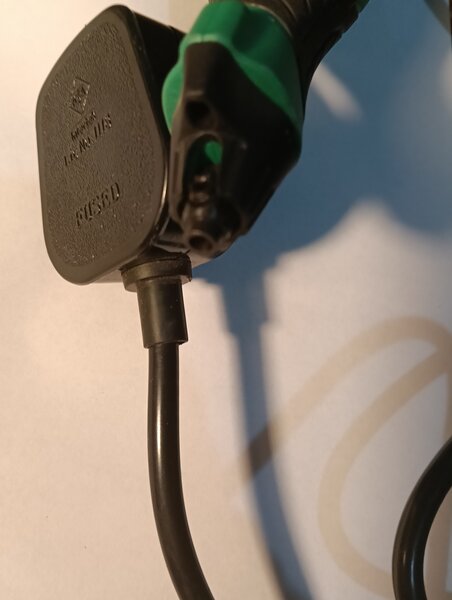 Scula noua de indepart mortarul